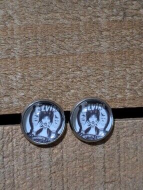💟 Elvira Handmade Stud Earrings